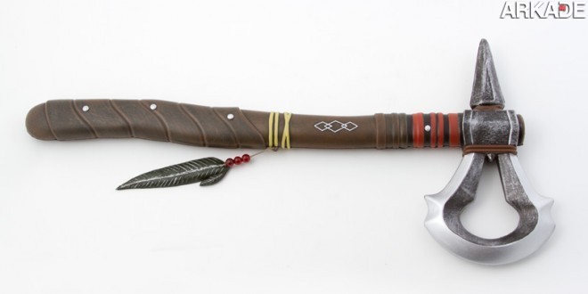 Geek Stuff Arkade: réplica do machado tomahawk de Assassin's Creed III