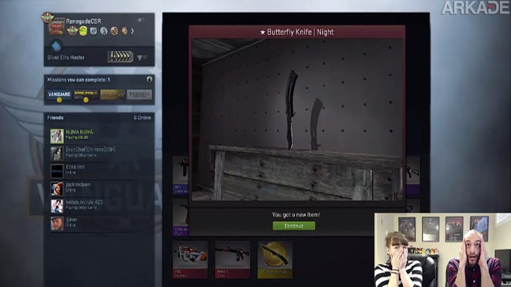 Casal pira ao encontrar faca rara de 400 reais em uma caixa de Counter-Strike: Global Offensive