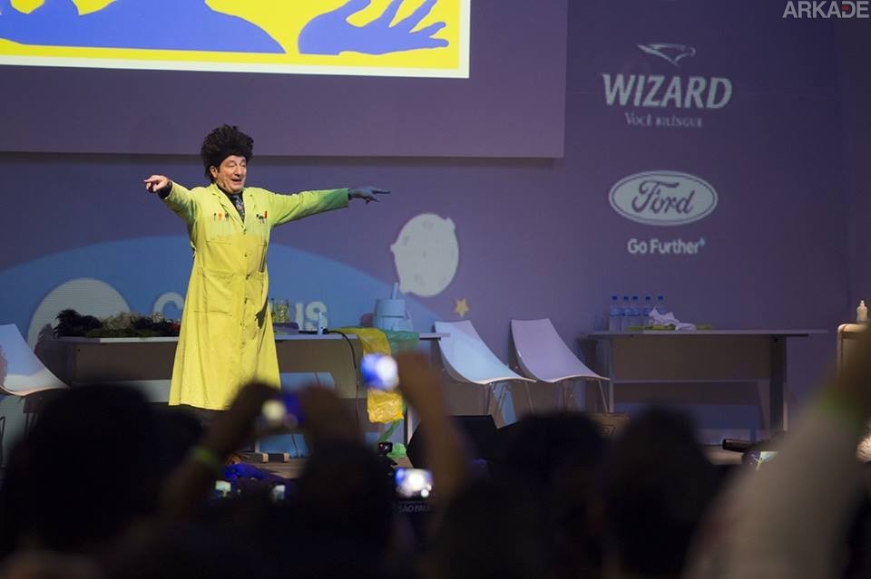 Campus Party 2015: Paul Zaloom apresenta o Beakman e traz alegria com suas experiências.