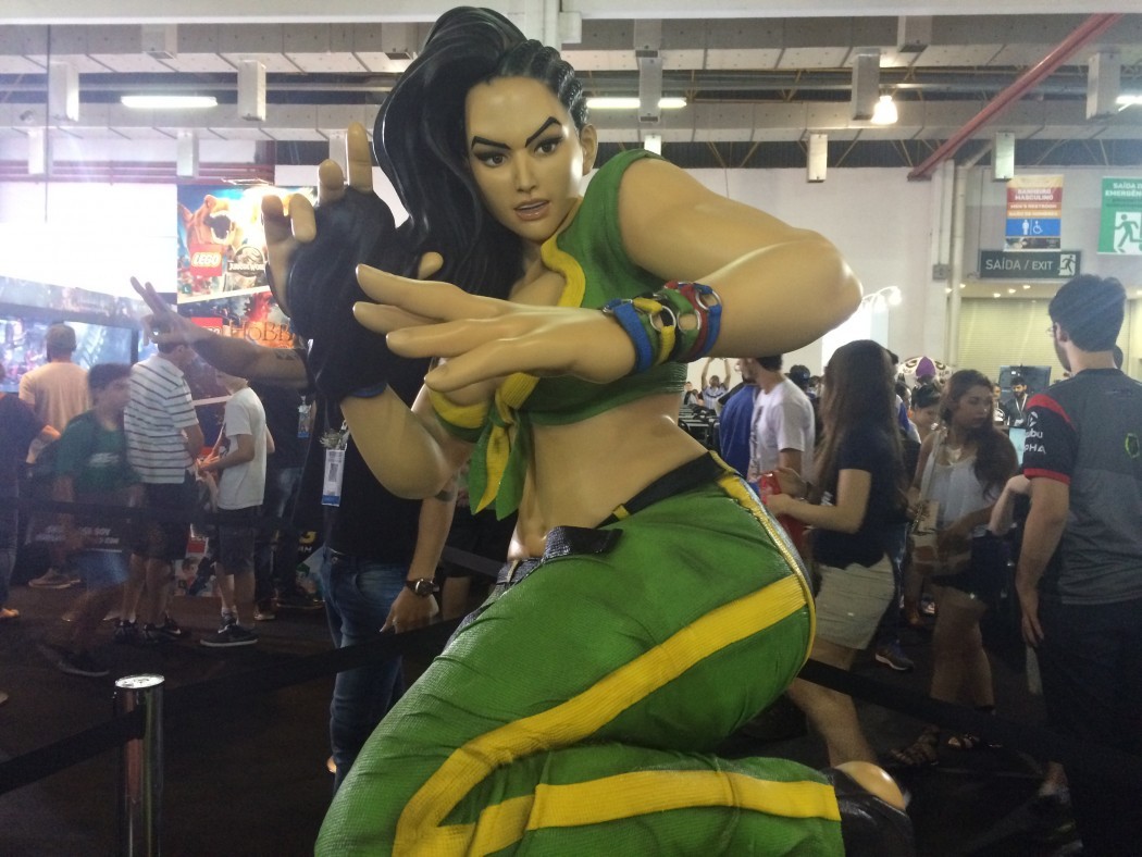 BGS 2015: Jogamos com Laura, a nova lutadora de rua de Street Fighter V