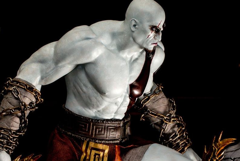 Sony celebra os 10 anos de God of War com uma estatueta épica do Kratos