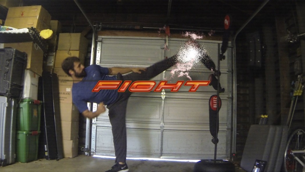 Olha que irado esse cara repetindo alguns golpes "impossíveis" de Tekken na vida real!