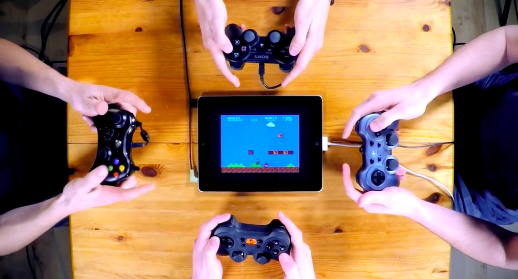Esta apresentação musical envolvendo controles viaja pela história dos games