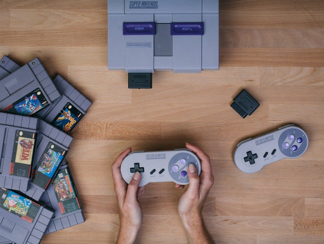 O novo adaptador sem fio do Super Nintendo permite que você jogue o console com várias opções de controles