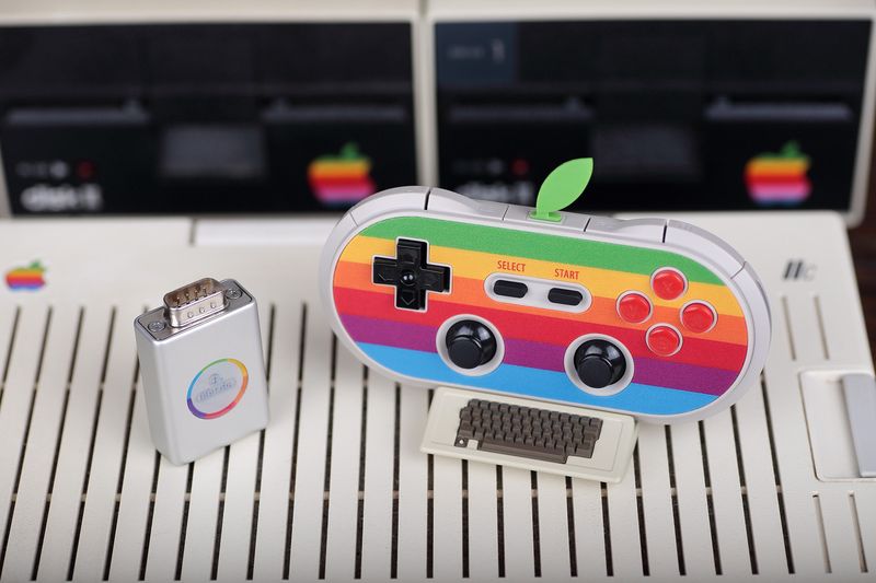 Controle wireless comemora os 40 anos de Apple, e oferece receiver para o Apple II