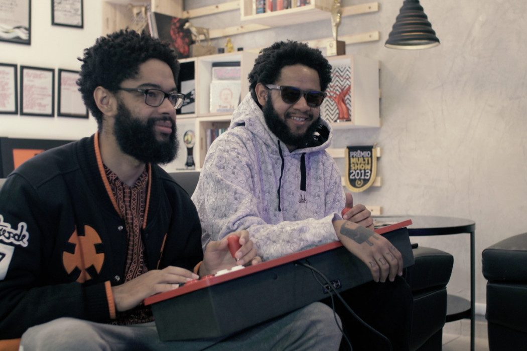 Paralelos: Assista o documentário sobre a pirataria e o nascimento dos videogames no Brasil
