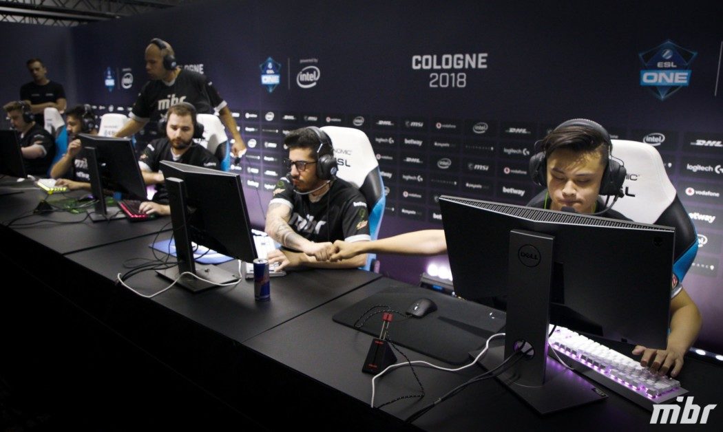 ESL One Cologne: MiBR perde para FaZe Clan, mas ainda tem chances de playoffs