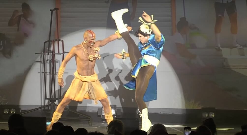 Esta batalha entre cosplayers de Street Fighter II é uma das coisas mais legais que você vai ver hoje