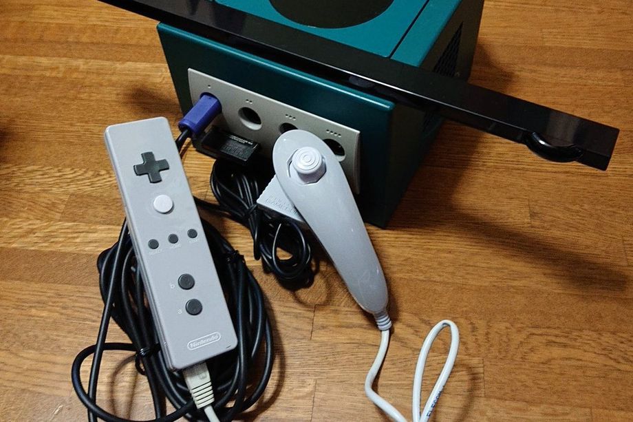 Protótipo do WiiMote com cabos e conexão ao Gamecube é vendido em leilão