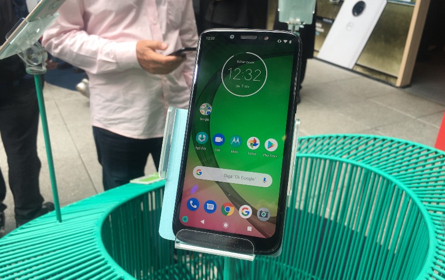 Primeiras impressões: Os quatro smartphones da Família Moto G7