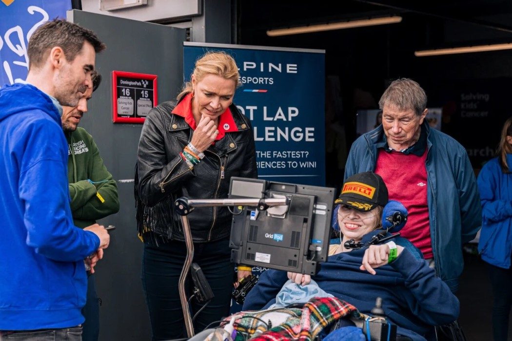 Evento de caridade em Donington Park reúne grandes nomes da velocidade dos games