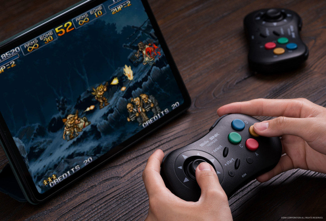 A 8BitDo fez um controle sem fio de Neo Geo em parceria com a SNK