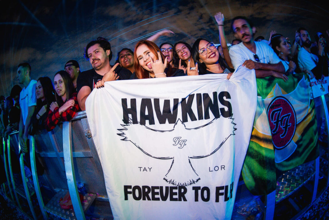 The Town - Foo Fighters e fãs homenagearam Taylor Hawkins do melhor jeito: com muito rock!