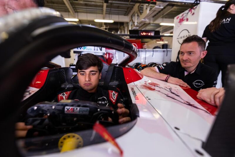 Equipe Nissan da Formula E contrata o brasileiro Caio Collet como piloto reserva