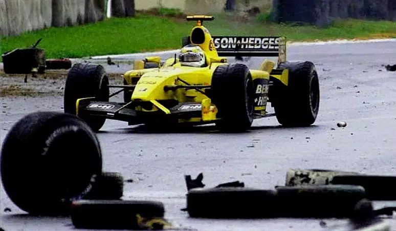 A vitória de Fisichella no GP do Brasil mais caótico de todos, o de 2003