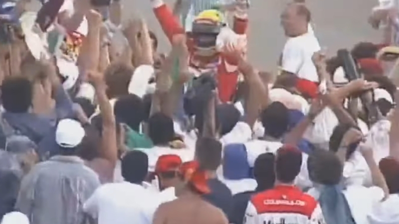 Em 1993, Senna deu show na chuva em Interlagos, e ganhou uma carona de Tempra