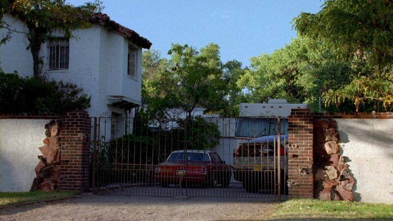 Jesse Pinkman se mudou de casa na Temporada 2 de Breaking Bad porque a proprietária real vendeu o imóvel