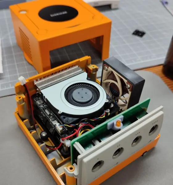 O GameCube ganhou a sua versão mini através do trabalho de um talentoso modder