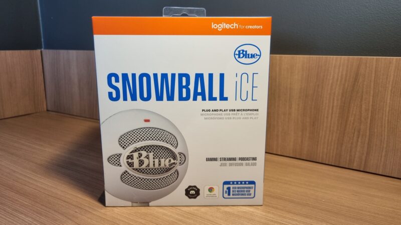 Logitech Snowball iCE: Um Microfone Simples, Eficiente e Cheio de Estilo