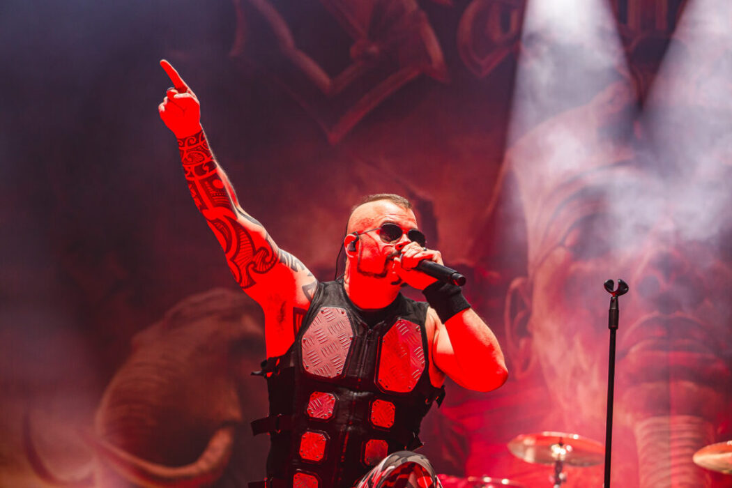 Nos 80 anos do fim da Segunda Guerra Mundial, confira dez músicas do Sabaton que abordam momentos históricos do conflito