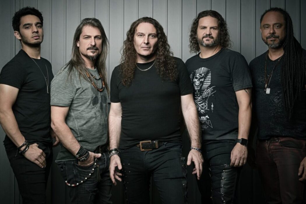 Angra celebra 20 anos de Temple of Shadows com turnê final antes de pausa na carreira