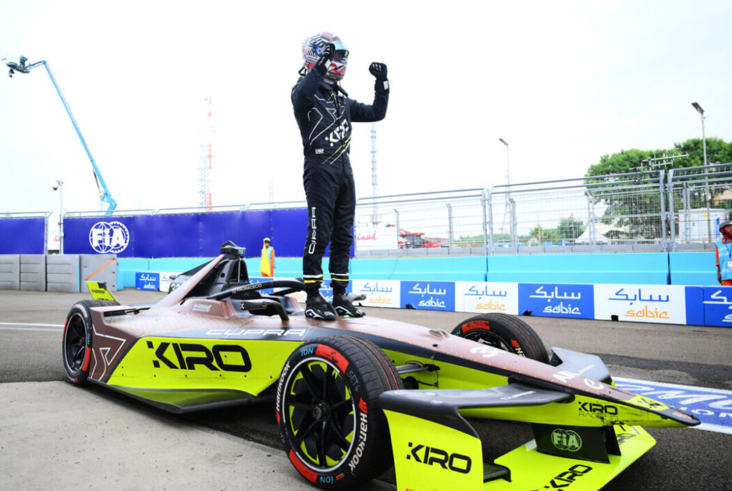 Fórmula E - Dan Ticktum conquista sua primeira vitória na categoria em Jakarta; Jake Dennis e Nyck de Vries enfrentam contratempos