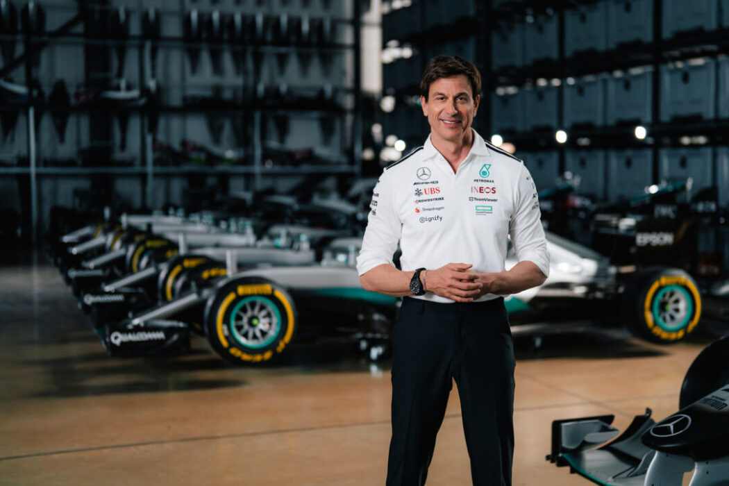 F1 em 2026: Novas tecnologias e a parceria entre Mercedes-AMG e PETRONAS são discutidas em mini-série da equipe