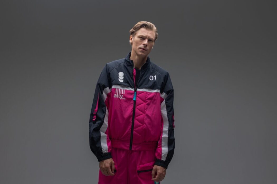The Alters e o uniforme de Jan Dolski estreiam na Paris Fashion Week em parceria com a ZA/UM Atelier