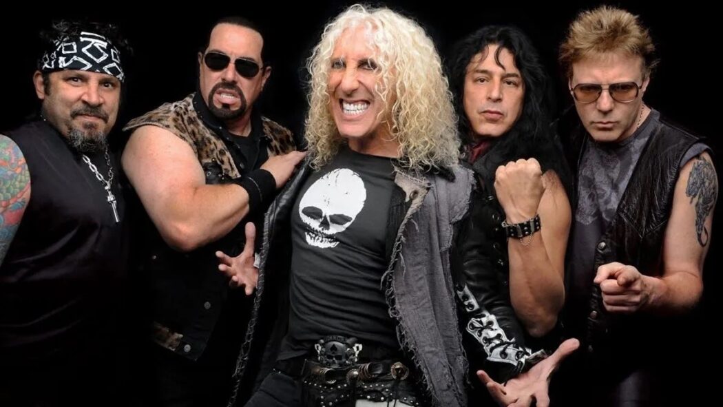 Twisted Sister cancela turnê e show no Bangers Open Air 2026 após Dee Snider deixar a banda por problemas de saúde