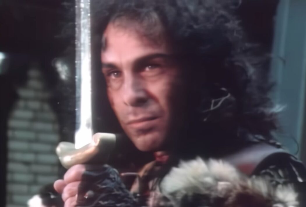 Wendy Dio revela que as músicas Holy Diver e Don’t Talk To Strangers foram compostas para o Black Sabbath