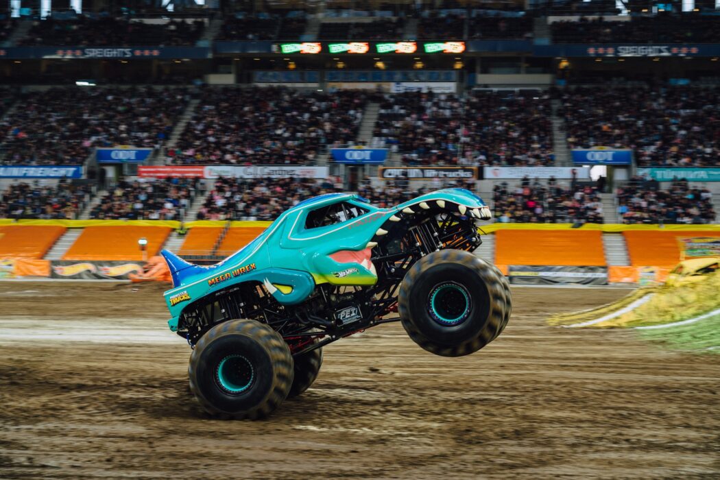 Hot Wheels Monster Trucks Live chega ao Brasil em agosto de 2026 com turnê por quatro capitais