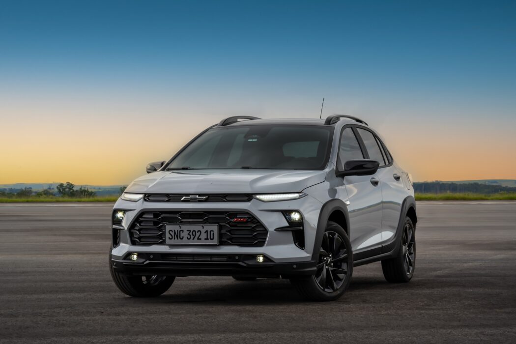 GM lança mundialmente o Chevrolet Sonic no Brasil: o novo SUV cupê chega em maio com foco no design