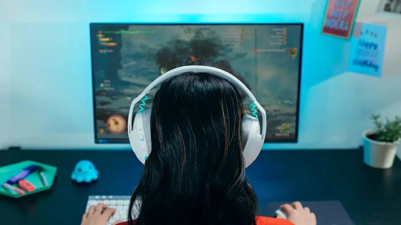 Logitech G321 aposta em leveza e conectividade sem fio para conquistar o público gamer