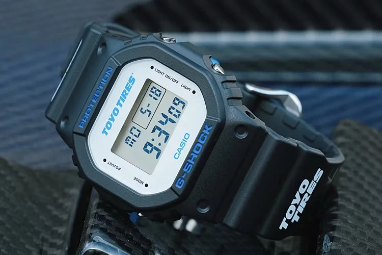 G-Shock e Toyo Tires apresentam collab com jeitão de pneu com novo modelo da Casio