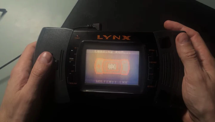 Programador cria um port caseiro de Wolfenstein 3D para o obscuro portátil Atari Lynx