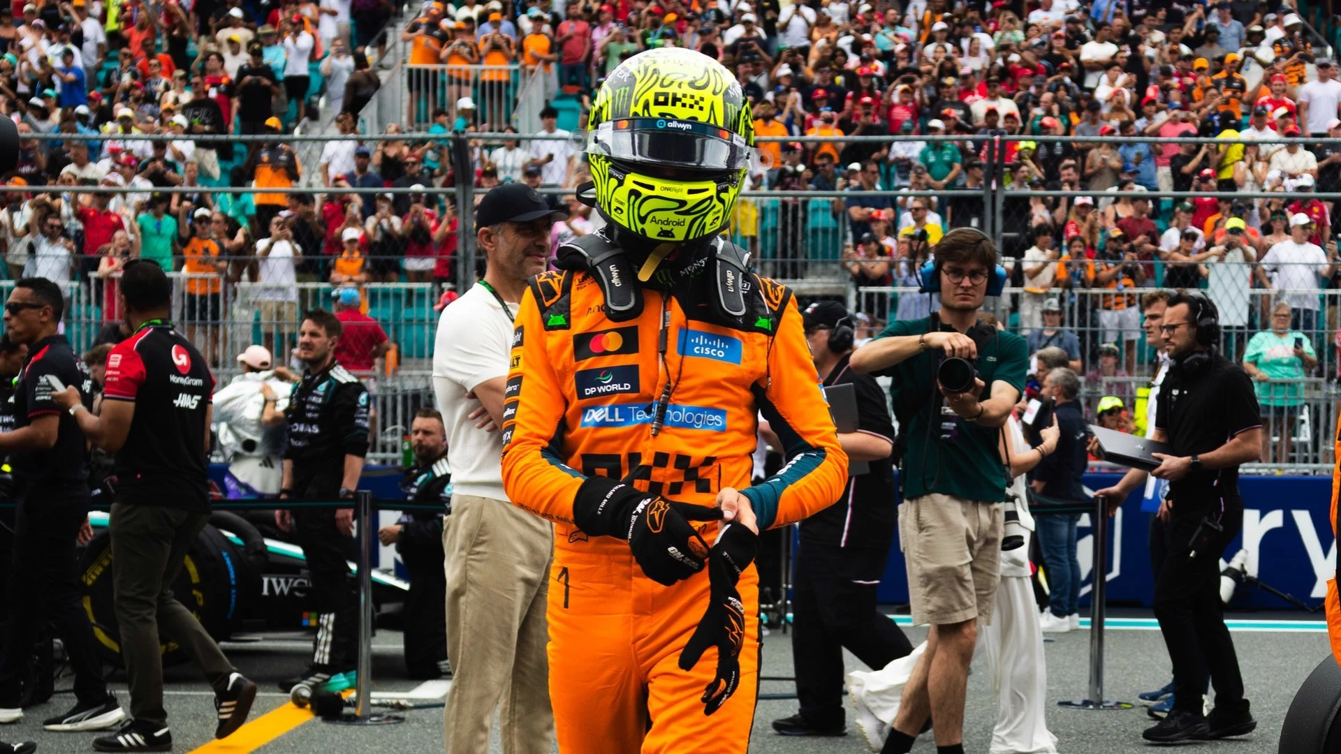 Fórmula 1 – Lando Norris acredita que a McLaren está uns três meses atrás dos rivais na F1 2026