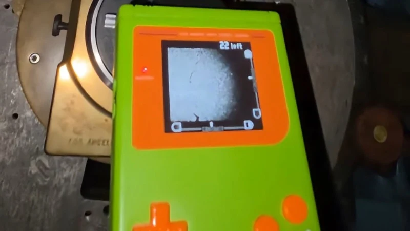 Game Boy Camera foi adaptado para tirar foto de Júpiter em um telescópio gigante do observatório Mount Wilson