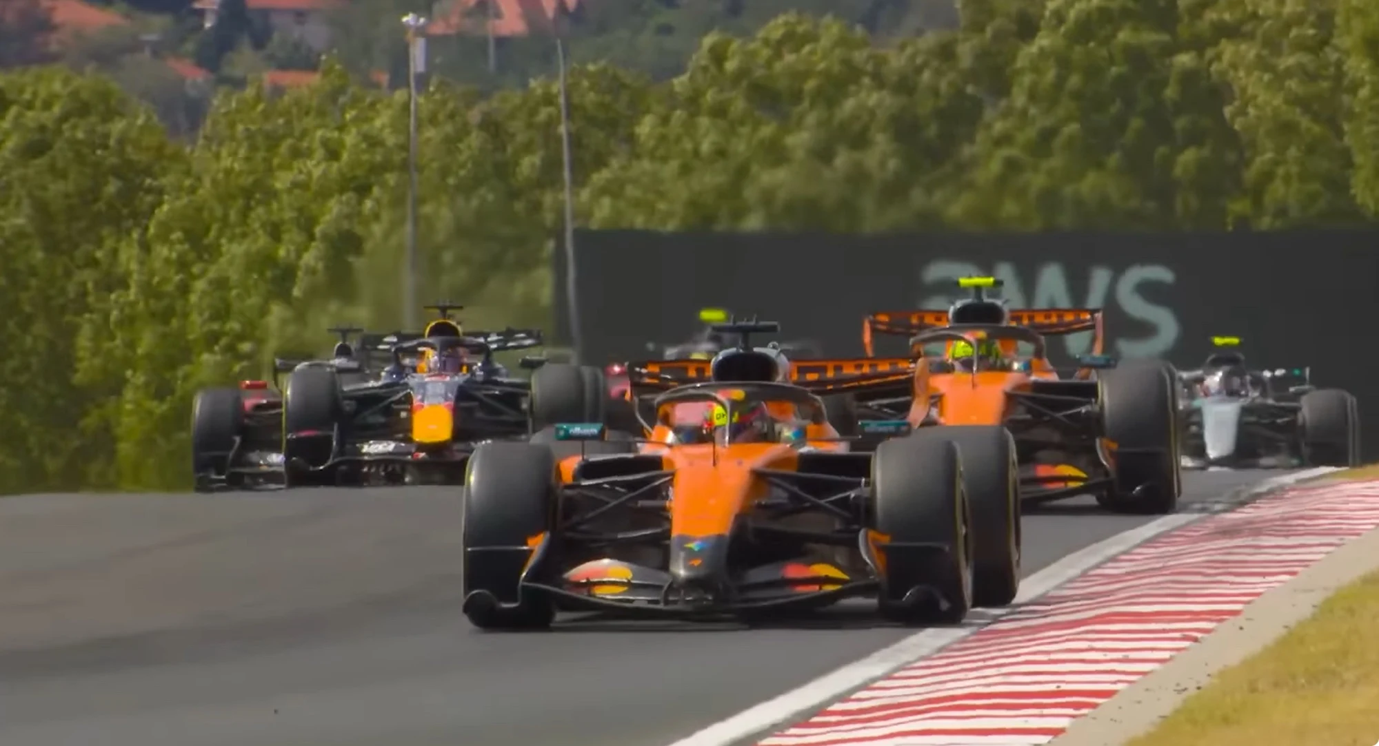 Fórmula 1 – Andrea Stella ficou satisfeito com a “briga limpa” entre os dois carros da McLaren na Hungria
