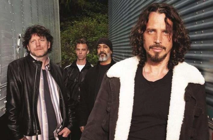 Soundgarden começa a mixar álbum final com oito músicas e vocais de Chris Cornell
