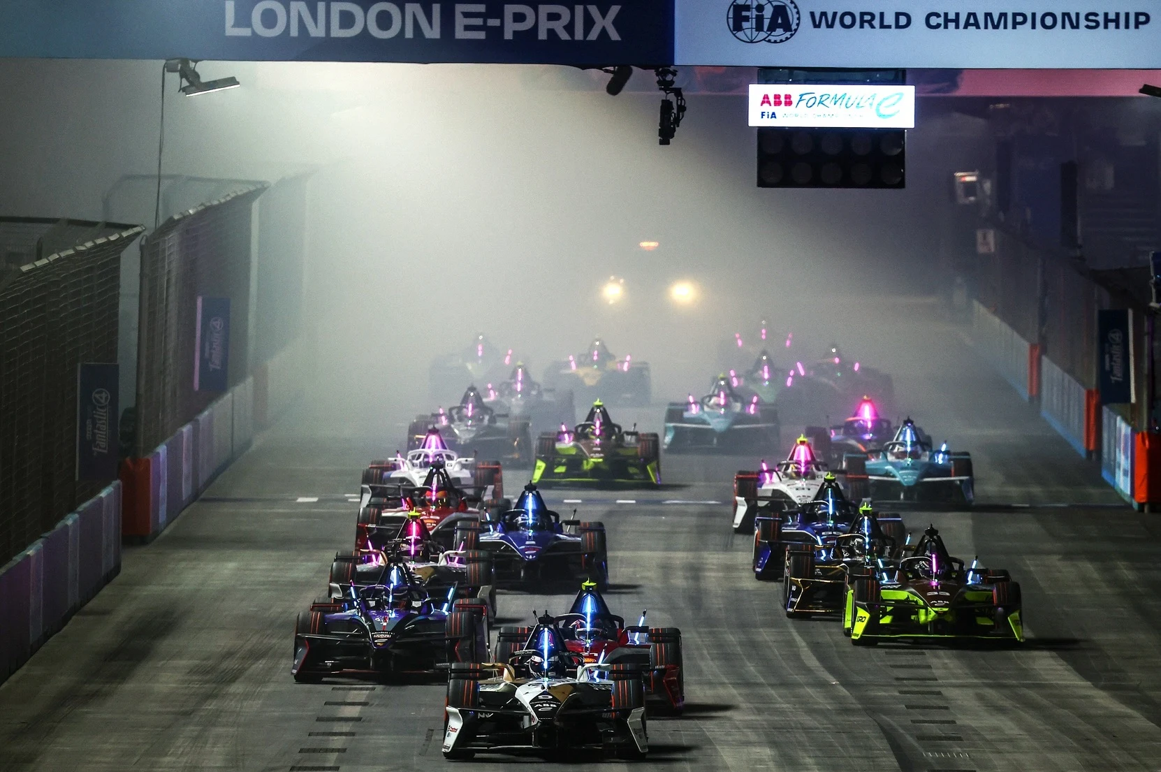 Fórmula E – Nove pilotos brigam pelo título na final em Londres, a maior da história da categoria