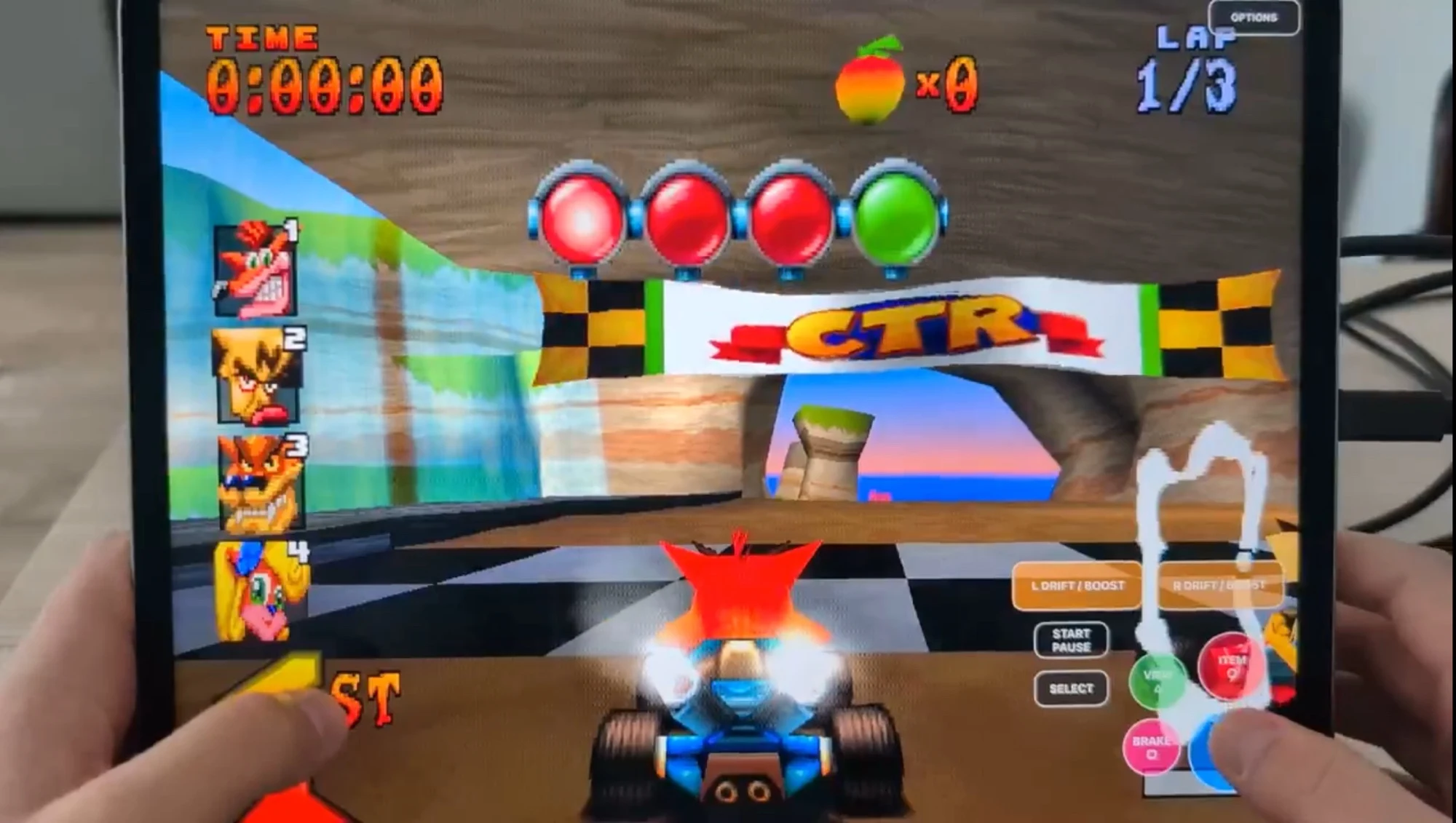 Crash Team Racing é mais um game que agora roda de forma nativa no macOS, iOS e iPadOS, através da comunidade