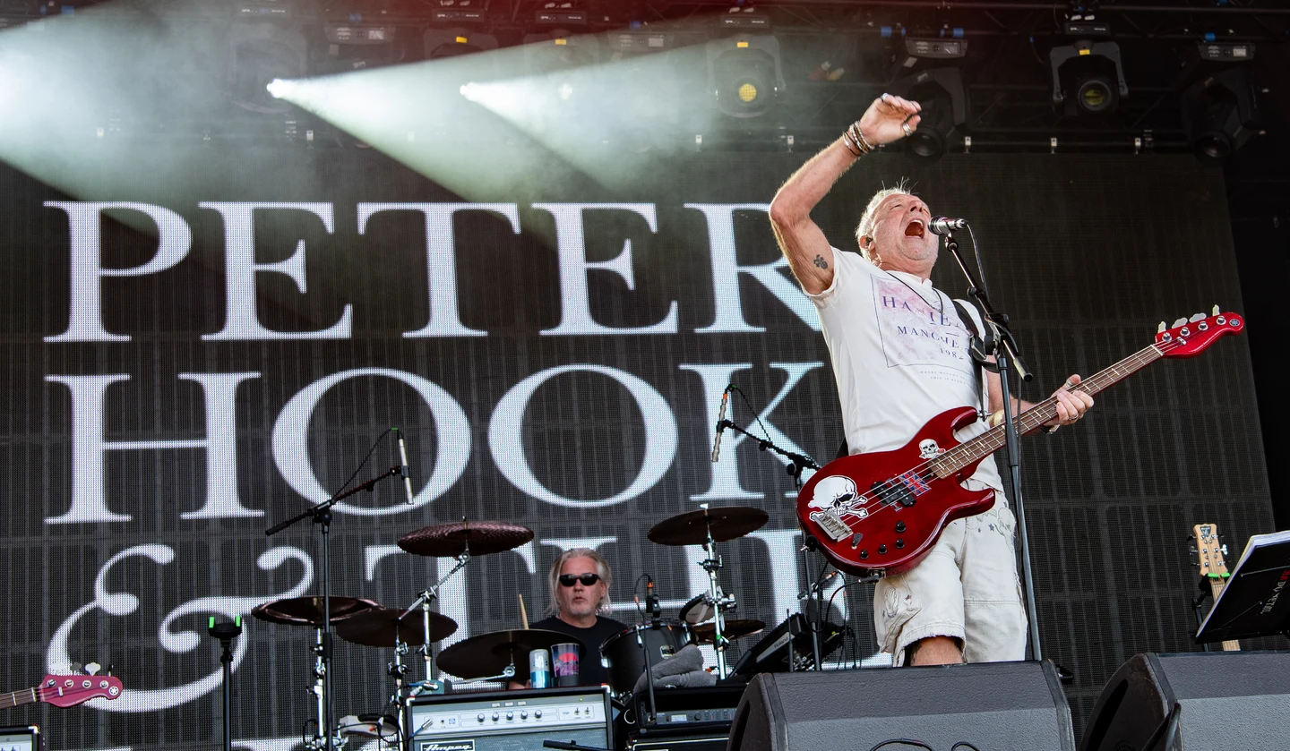 Peter Hook & The Light tocam Unknown Pleasures e Closer na íntegra em São Paulo em março de 2027