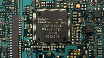 Chip de segurança do PS2 Fat é extraído após 4 anos; CXP102064 MechaCon dos primeiros modelos deixa de ser caixa-preta