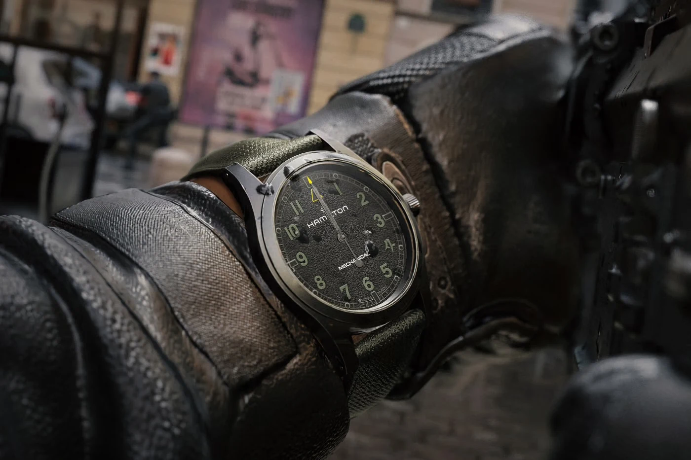 Hamilton lança relógio inspirado em Call of Duty: Modern Warfare 4, e o Capitão Price usa um igual no jogo (imagem 5)