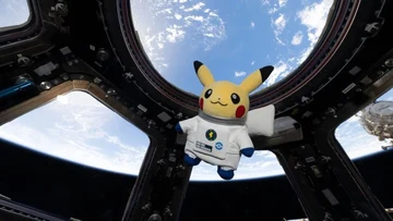 Pikachu de pelúcia vira astronauta oficial e passa mais de dois meses no espaço