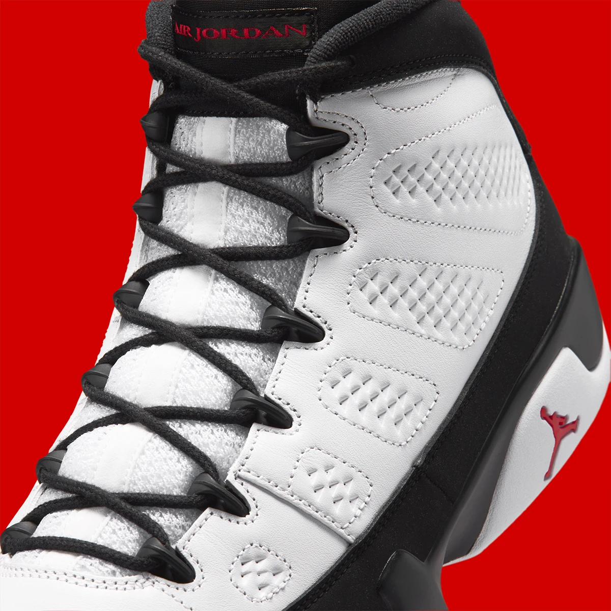 O Air Jordan 9 “Space Jam” chegou às lojas para celebrar os 30 anos do clássico filme de Michael Jordan e os Looney Tunes (imagem 7)