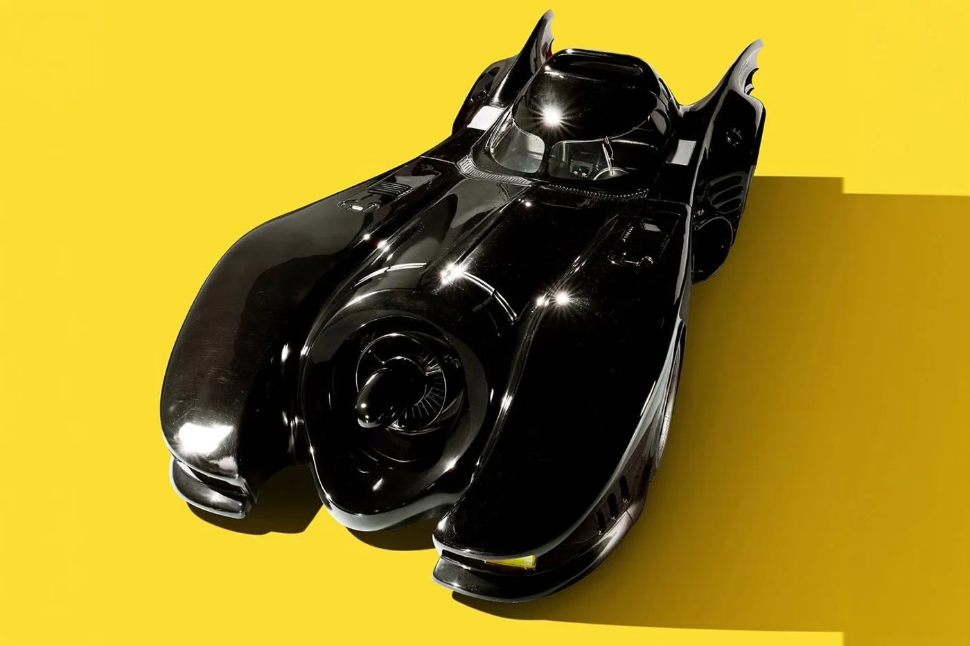 O Batmóvel original de Batman: O Retorno vai à leilão, com expectativa de ser o carro de cinema mais caro a ser vendido em leilões (imagem 2)