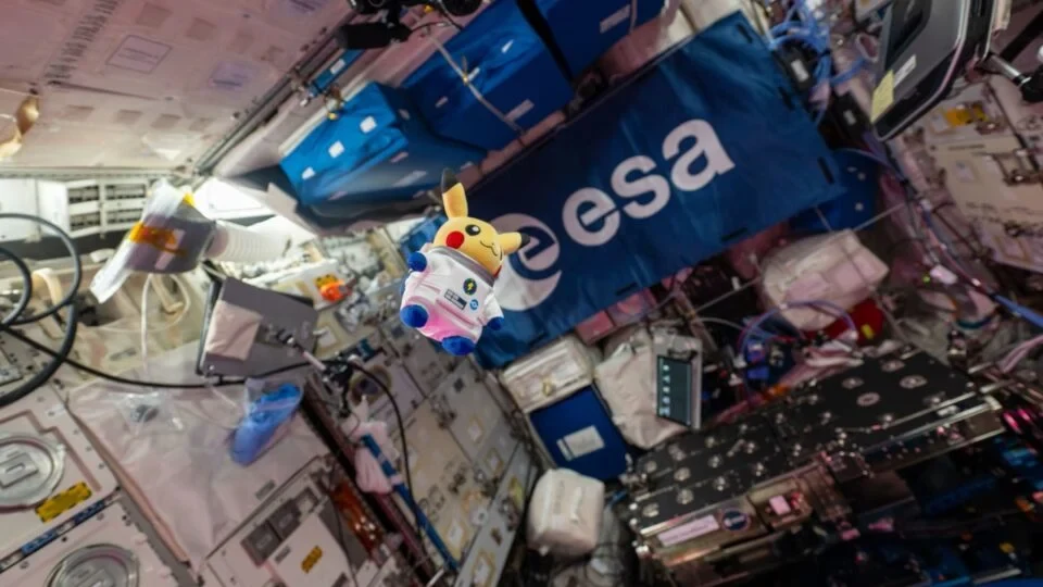 Pikachu de pelúcia vira astronauta e passa mais de dois meses no espaço (imagem 2)