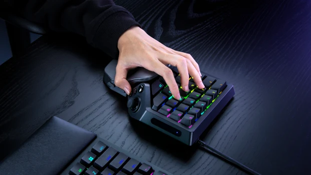 Razer Tartarus V2 Pro chega com switch óptico analógico Gen-2 e HyperPolling de 8000 Hz no keypad de uma mão