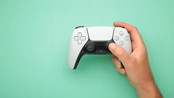 Sony pagou US$ 50 mil a um hacker por reportar exploit que rodava Linux no PS5 — e a comunidade de mods não perdoou